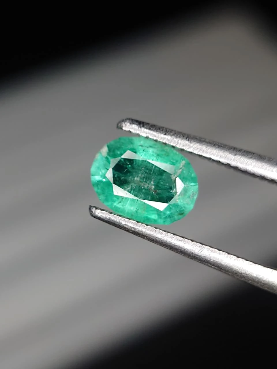 0.8ct Natural Panjsher Emerald Oval Faceted from Afghanistan — view 1